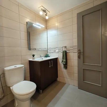 Ocean Retreat With Terrace And Tennis Apartman