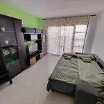 Ocean Retreat With Terrace And Tennis Apartamento *