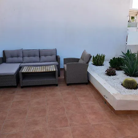 Ocean Retreat With Terrace And Tennis أذيخي